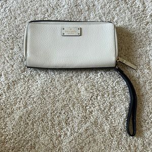 Kate Spade wristlet